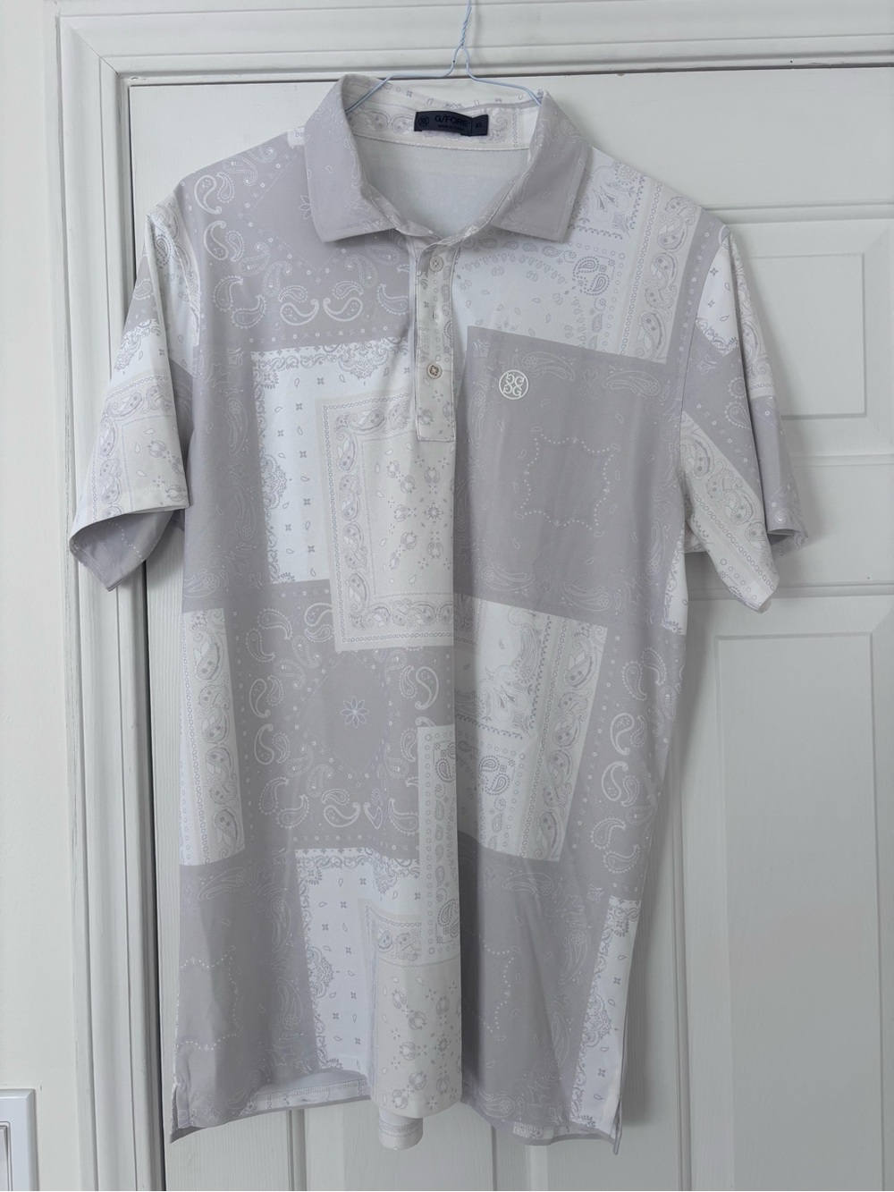 G/FORE Light Gray Bandana-Print Polo